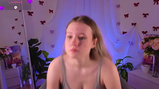 Snapshot of MaydaFoulk chatting on February 24, 2026, 1:14 am MaydaFoulk online show from February 24, 2026, 1:14 am