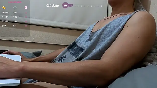 Snapshot of frnk30151 chatting on December 13, 2024, 5:43 pm frnk30151 online show from December 13, 2024, 5:43 pm