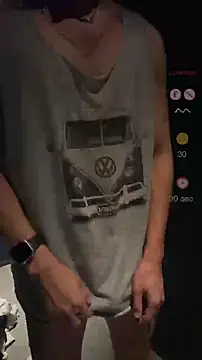 Snapshot of frnk30151 chatting on January 31, 2025, 4:59 pm frnk30151 online show from January 31, 2025, 4:59 pm