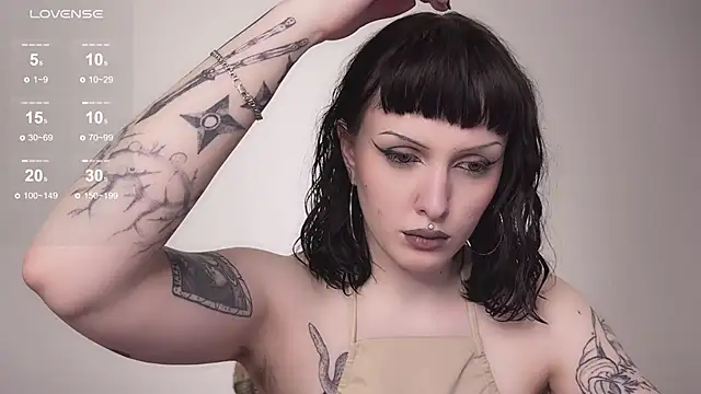 vinylstore online show from January 8, 2025, 1:20 pm