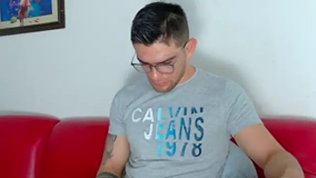 Sexy Alejandro  online show from May 27, 2026, 11:40 am