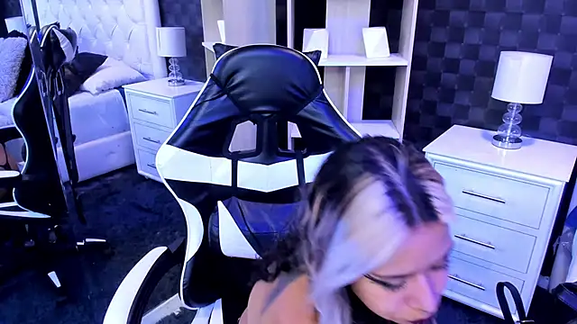 rave connor online show from December 30, 2024, 6:49 pm