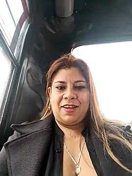 Laura-Hernandez online show from March 6, 2025, 5:22 pm