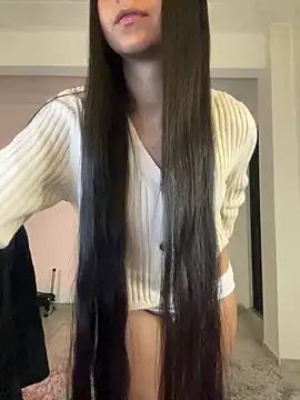Snapshot of aly_golden_ chatting on January 5, 2025, 6:24 am aly golden  online show from January 5, 2025, 6:24 am