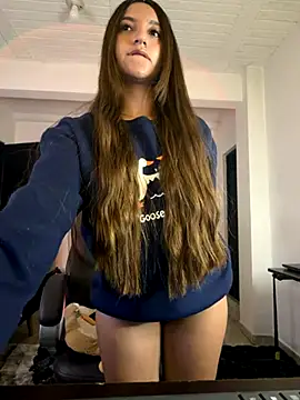 Snapshot of aly_golden_ chatting on November 19, 2025, 6:24 am aly golden online show from November 19, 2025, 6:24 am