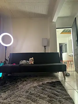 Snapshot of aly_golden_ chatting on November 27, 2025, 11:23 am aly golden online show from November 27, 2025, 11:23 am