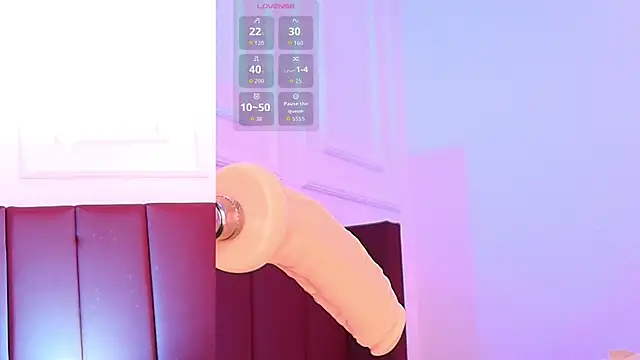 Luna monroe  online show from February 16, 2026, 4:36 pm