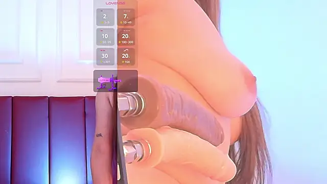 Luna monroe  online show from March 6, 2026, 4:25 pm