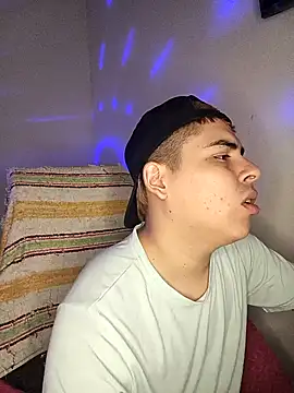 Snapshot of CARKIS-69 chatting on December 4, 2024, 4:49 pm CARKIS-69 online show from December 4, 2024, 4:49 pm