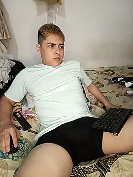 Snapshot of CARKIS-69 chatting on December 29, 2024, 12:30 am CARKIS-69 online show from December 29, 2024, 12:30 am