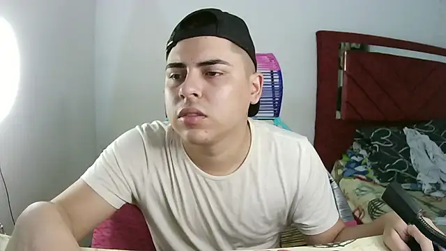 Snapshot of CARKIS-69 chatting on January 24, 2025, 9:37 pm CARKIS-69 online show from January 24, 2025, 9:37 pm