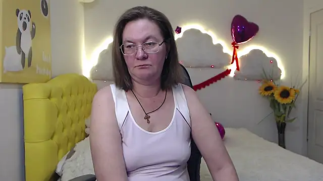 HolyMilfa online show from March 22, 2025, 11:00 am