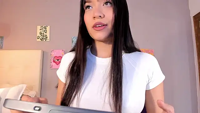 Maia W10 online show from June 28, 2026, 3:29 pm