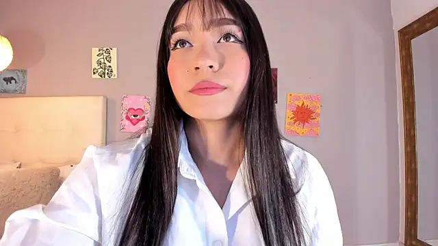 Maia W10 online show from July 6, 2026, 12:24 pm