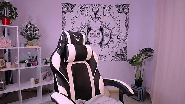Snapshot of MelissaLovvv chatting on January 7, 2025, 7:31 am MelissaLovvv online show from January 7, 2025, 7:31 am