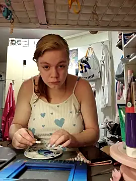 rose bunny online show from December 4, 2024, 1:31 pm