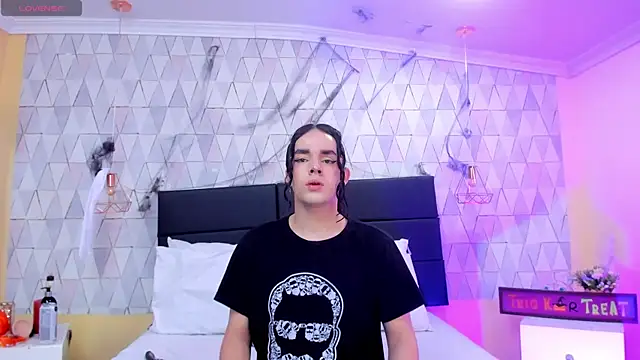 JustinePerry online show from November 2, 2025, 3:42 am