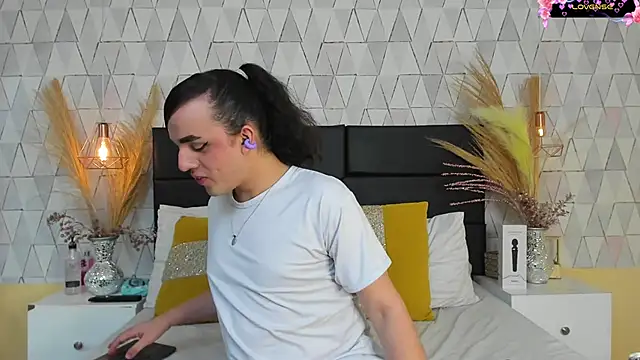 JustinePerry online show from March 12, 2026, 4:29 am