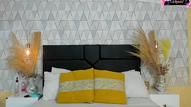 JustinePerry online show from March 19, 2026, 4:05 am