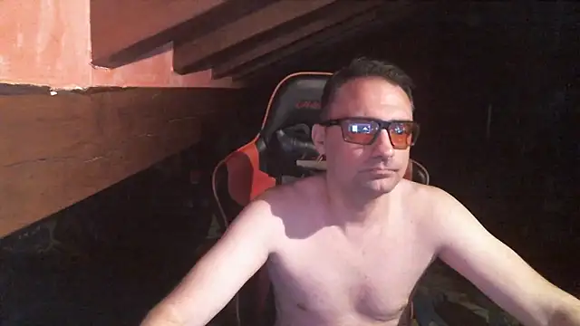 Snapshot of 6996horus chatting on October 18, 2025, 4:48 am 6996horus online show from October 18, 2025, 4:48 am