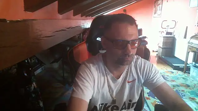 Snapshot of 6996horus chatting on April 8, 2026, 10:59 am 6996horus online show from April 8, 2026, 10:59 am