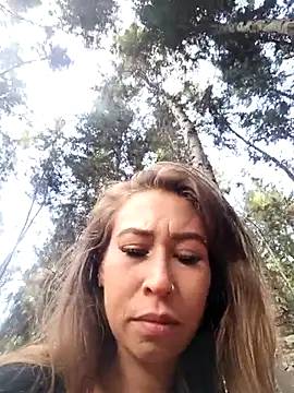 Snapshot of samy-blonde chatting on February 21, 2025, 9:43 pm samy-blonde online show from February 21, 2025, 9:43 pm