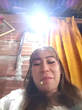 Snapshot of samy-blonde chatting on March 12, 2025, 2:56 pm samy-blonde online show from March 12, 2025, 2:56 pm