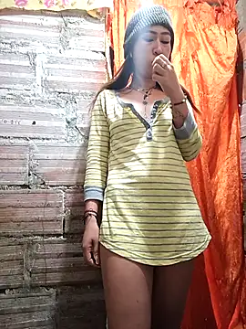 Snapshot of samy-blonde chatting on October 25, 2025, 12:56 pm samy-blonde online show from October 25, 2025, 12:56 pm