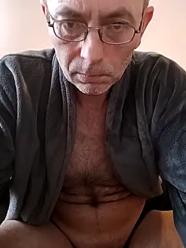 BesterJunge45 online show from February 25, 2025, 1:17 pm