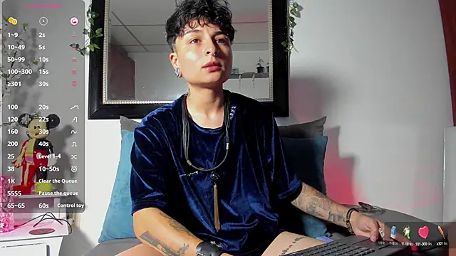 Snapshot of ZuryRamirez_ chatting on January 11, 2025, 2:52 am ZuryRamirez  online show from January 11, 2025, 2:52 am