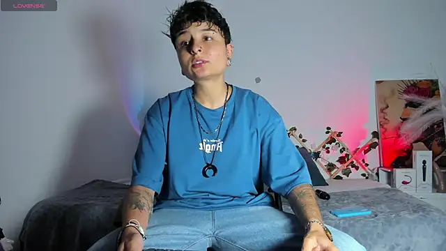 Snapshot of ZuryRamirez_ chatting on March 2, 2025, 11:31 pm ZuryRamirez  online show from March 2, 2025, 11:31 pm