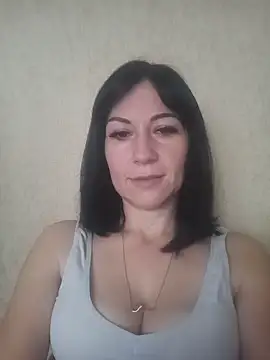 FireLily332 online show from December 28, 2024, 10:14 am