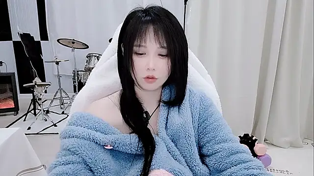 Vaness-a online show from April 7, 2026, 6:52 pm