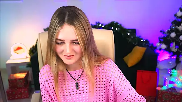 Snapshot of DeboraLarson chatting on December 21, 2024, 7:13 am DeboraLarson online show from December 21, 2024, 7:13 am