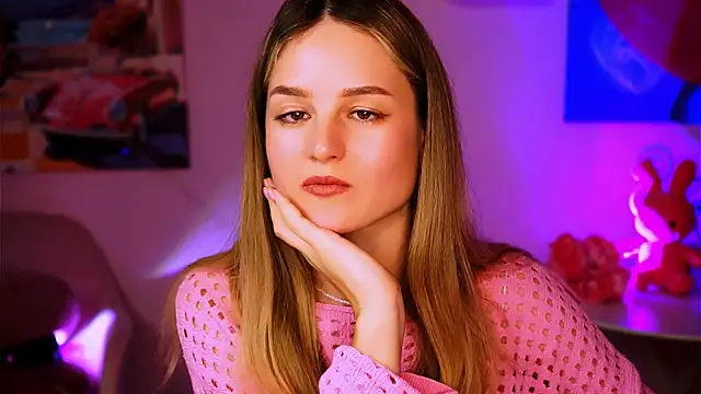 Snapshot of DeboraLarson chatting on January 25, 2025, 10:19 am DeboraLarson online show from January 25, 2025, 10:19 am