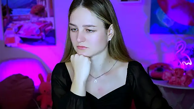 Snapshot of DeboraLarson chatting on February 11, 2025, 3:29 am DeboraLarson online show from February 11, 2025, 3:29 am