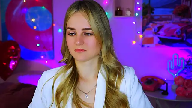 Snapshot of DeboraLarson chatting on March 16, 2025, 3:47 am DeboraLarson online show from March 16, 2025, 3:47 am