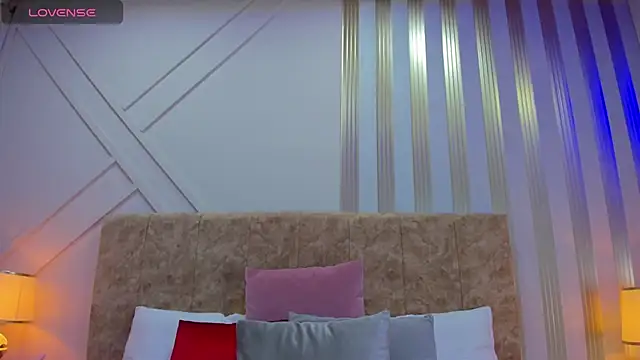 ashley  foxx  online show from March 20, 2025, 5:58 pm