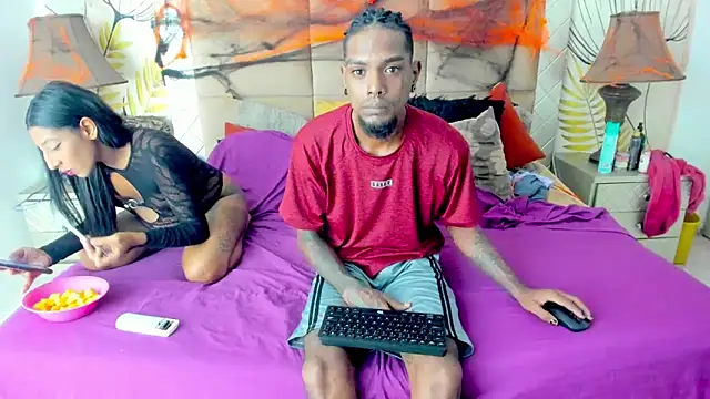 bigblackhotx1 online show from October 29, 2025, 8:16 am