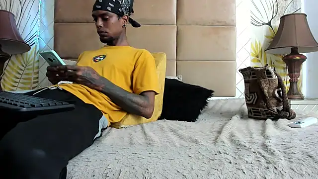 Snapshot of hot_ebanospicy chatting on February 19, 2025, 4:12 am hot ebanospicy online show from February 19, 2025, 4:12 am