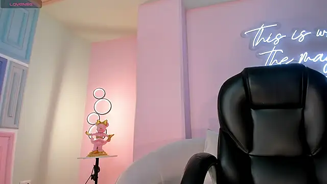 Snapshot of GabriellaLee chatting on October 9, 2025, 2:42 am GabriellaLee online show from October 9, 2025, 2:42 am