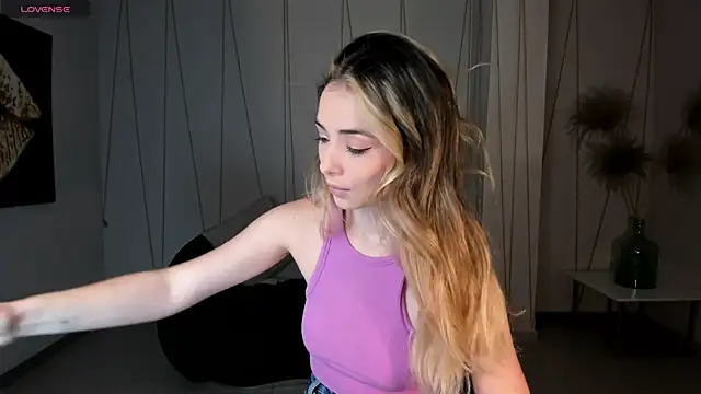 StacyWoods online show from May 14, 2026, 11:50 am