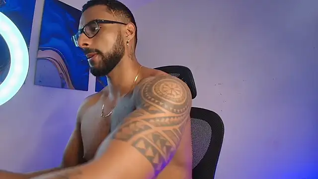 LiamGarcia1 online show from March 11, 2026, 4:24 pm