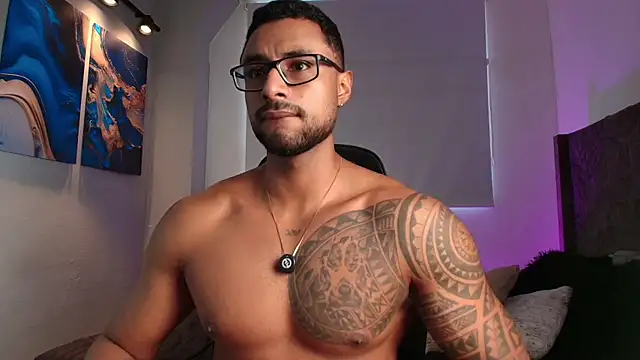 LiamGarcia1 online show from May 11, 2026, 2:23 pm
