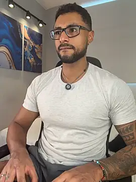 LiamGarcia1 online show from May 21, 2026, 6:15 pm