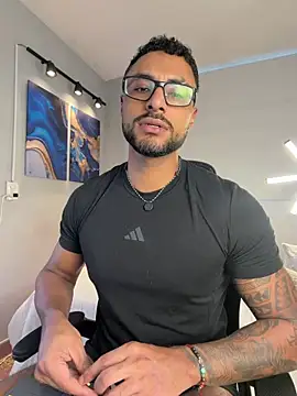 LiamGarcia1 online show from May 23, 2026, 4:22 pm