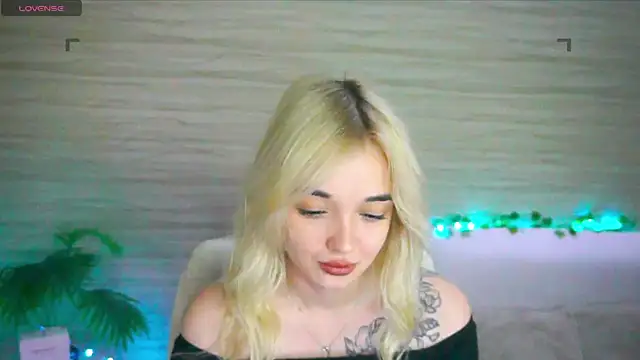 Ashley S online show from October 25, 2025, 10:15 pm