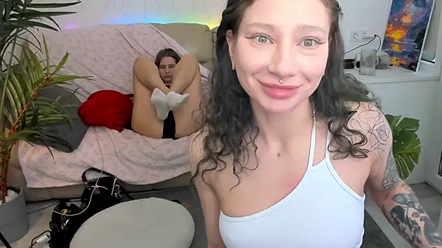 HotCaramellsTV online show from March 18, 2025, 12:36 pm