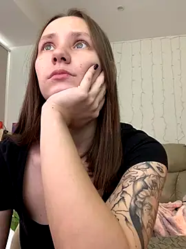 HotCaramellsTV online show from September 17, 2025, 8:49 am