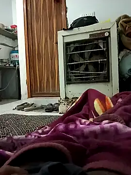 Snapshot of pintuS40 chatting on February 11, 2025, 7:23 am pintuS40 online show from February 11, 2025, 7:23 am